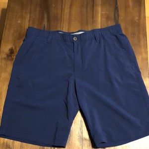 Under Armour flat front navy golf shorts size 38 GUC